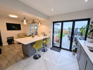 Photo 8- click for photo gallery